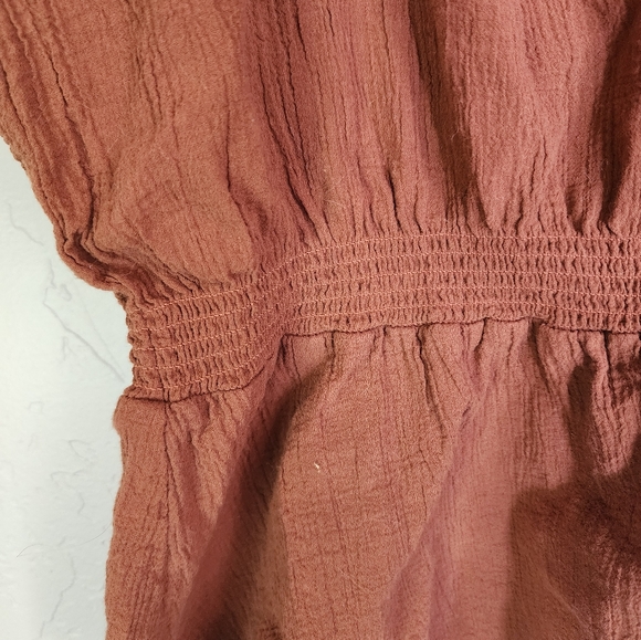 Grade and Gather Brown Clay Gauzy Smocked Spaghetti Strap Tank Size Medium - Picture 2 of 8